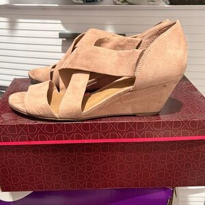 dexflex comfort Women's Blush Suede Crossover Wedge Sandals